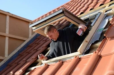 Pose de fenêtres de toit Velux à Montflovin